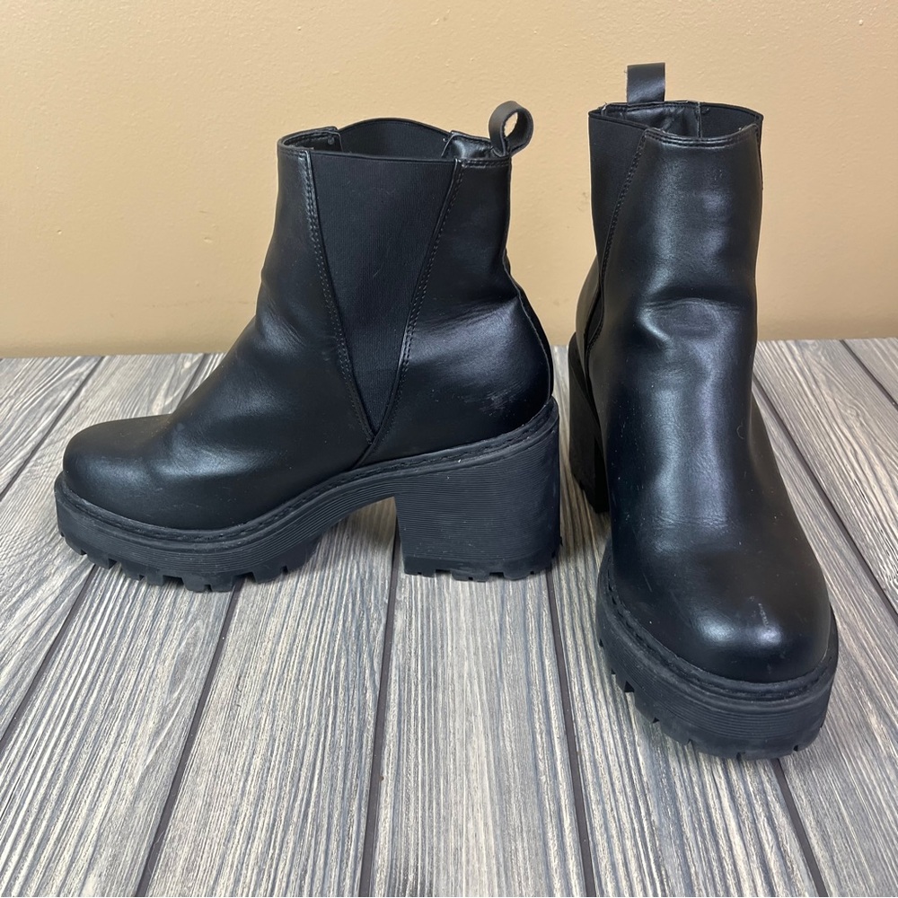 Truffle Collection Chunky Platform Black Boots Women's 9-9.5
